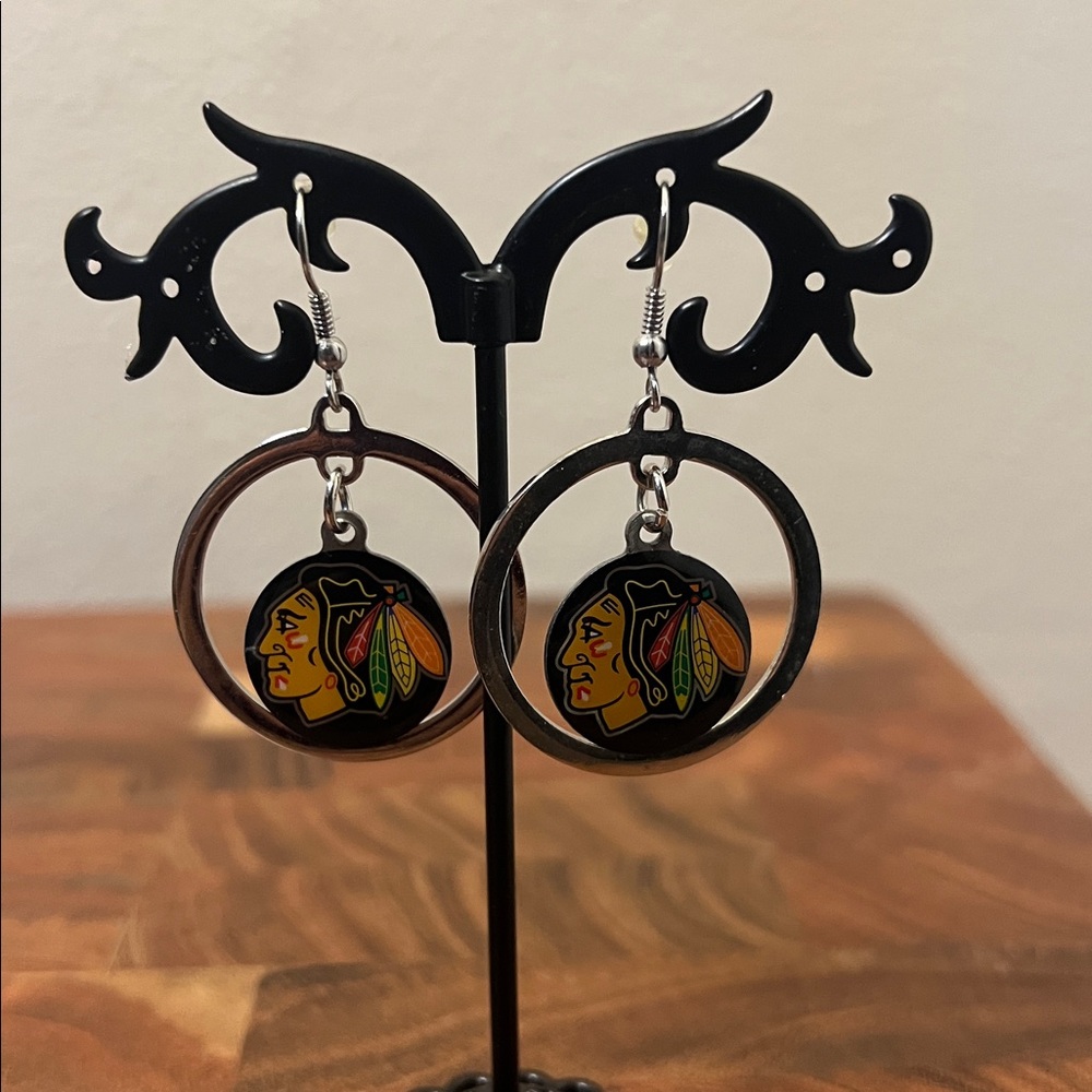 Aminco NHL Chicago Blackhawks Silver Toned Hoop Dangle Earrings